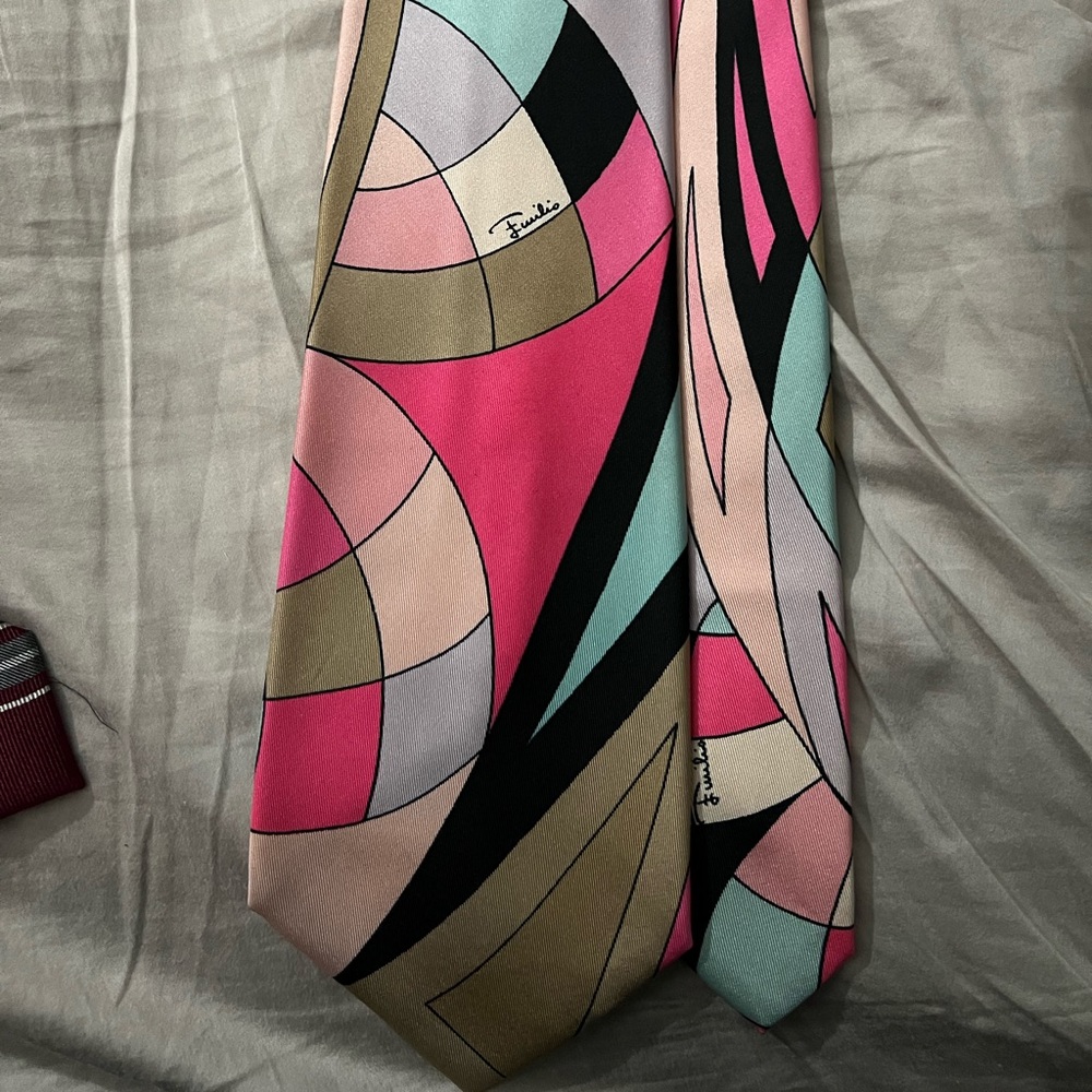 Vintage silk Emilio Pucci tie iconic